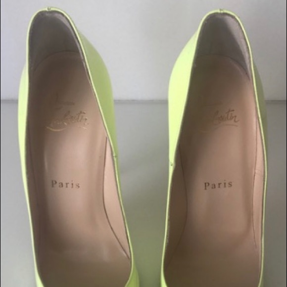 🚫SOLD🚫 Christian Louboutins - Picture 4 of 8